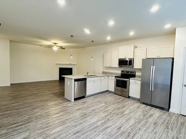 212 Centennial Cir, Canton, GA 30114