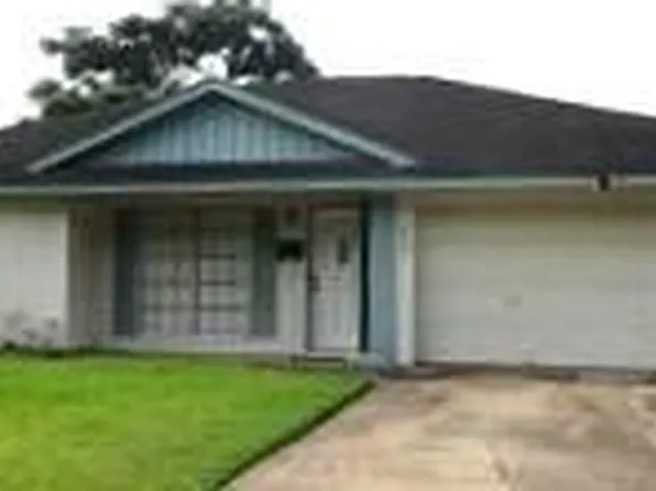10830 Overlea Dr, Houston, TX 77089