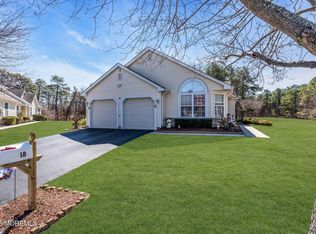 18 Rosewood Court, Lakewood, NJ 08701