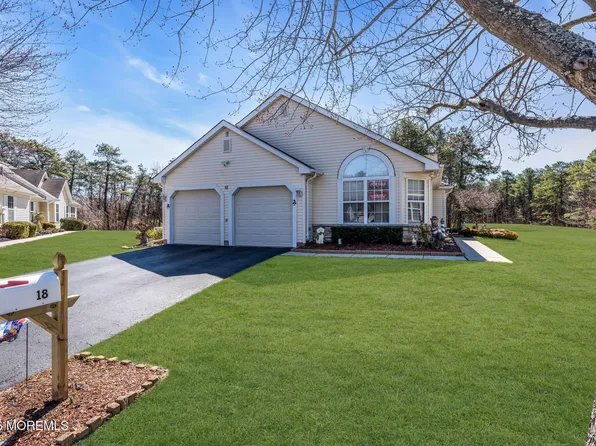 18 Rosewood Court, Lakewood, NJ 08701
