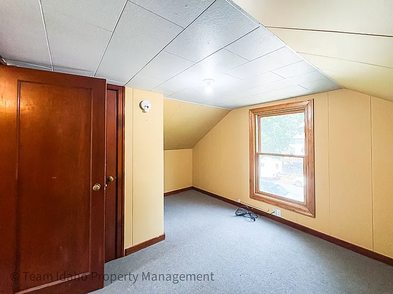 1203 Logan St — Photo 30