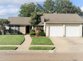 718 Queenswood Trl, Victoria, TX 77901