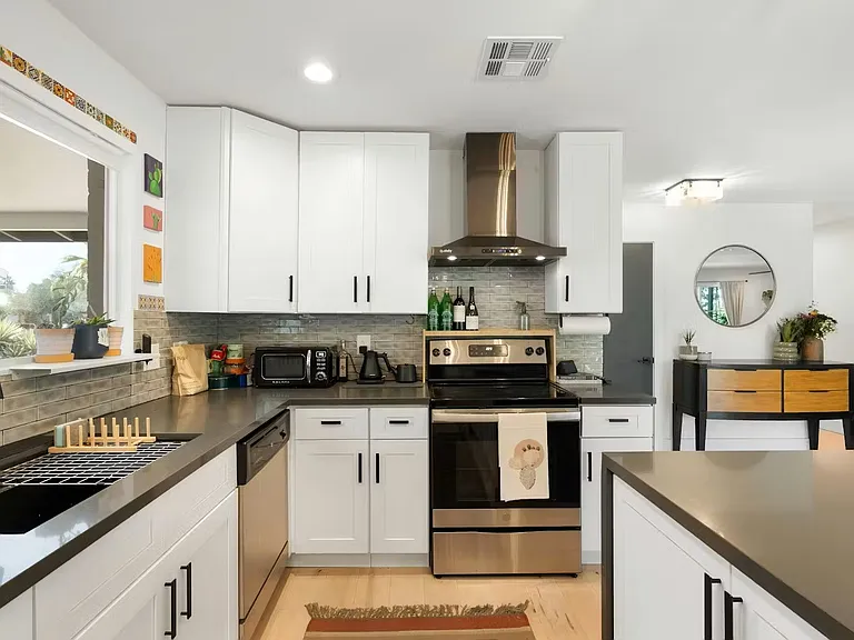 6901 E Edgemont Ave — Photo 14