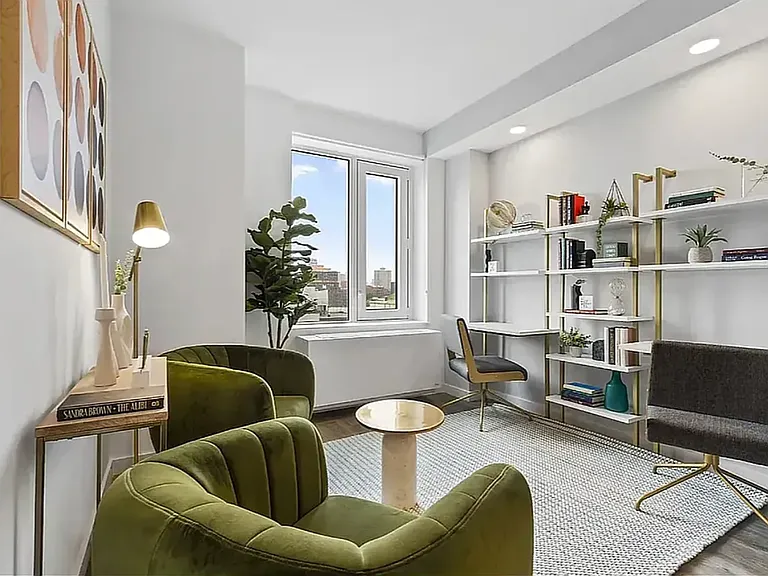 2455 3rd Ave #7D — Photo 4
