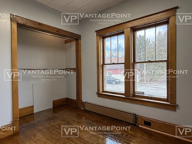 447 S Commercial St #1 — Photo 15