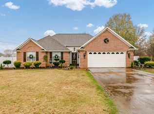8 Brighton Dr, Three Way, TN 38343