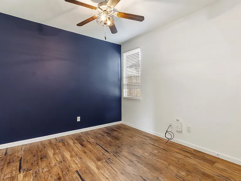2023 Autumn Lake Dr — Photo 10