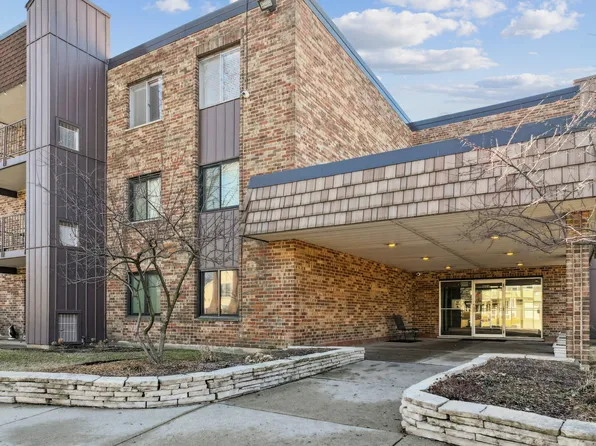 522 E Algonquin Rd APT 113, Schaumburg, IL 60173
