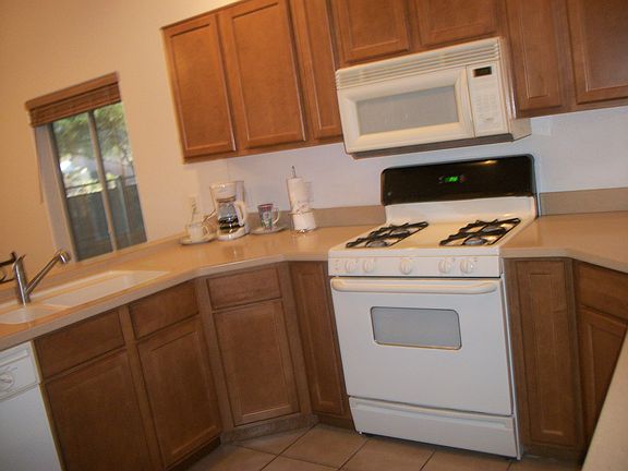 4th image of 11612 S Dorothy Dr