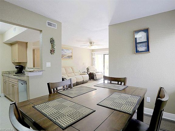 5th image of 2915 Winkler Ave APT 808