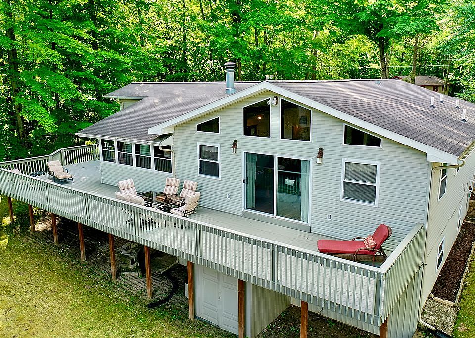 1st image of 122 Woodland Dr