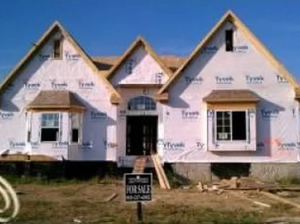 13691 Basswood Cir #23, Van Buren Township, MI 48111