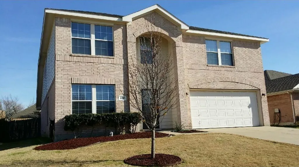 Beautiful home with spacious open floor plan. Great for entertaining. Family kitchen overlooking ... — Photo 1