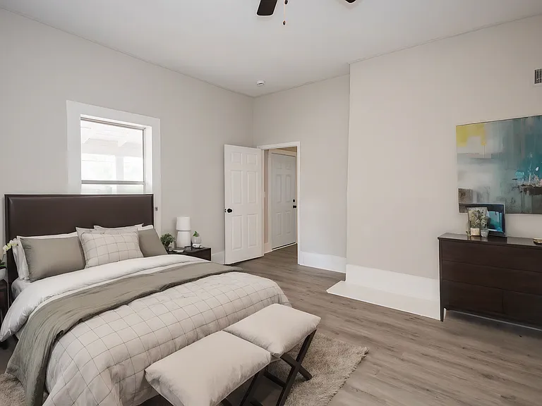 519 W Cherry St — Photo 4