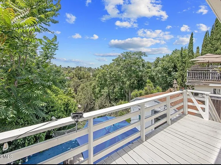 593 Benson Way — Photo 21