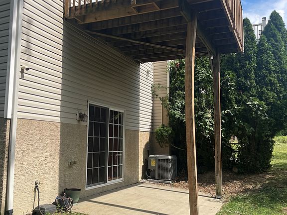 4th image of 159 Wilde Ave