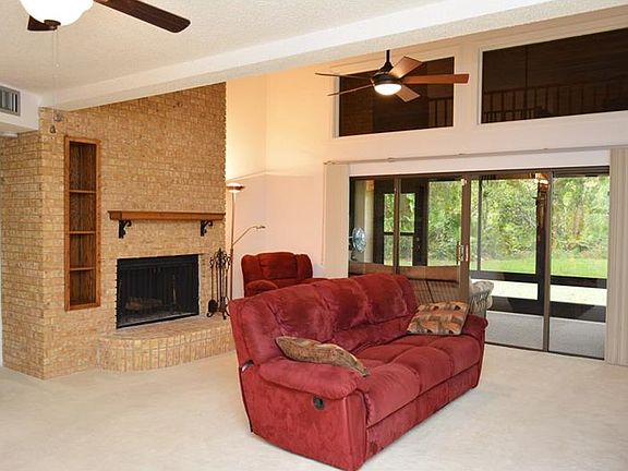 5th image of 102 Golf Club Dr