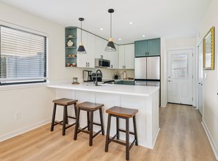 563 6th Ave S, Jacksonville Beach, FL 32250