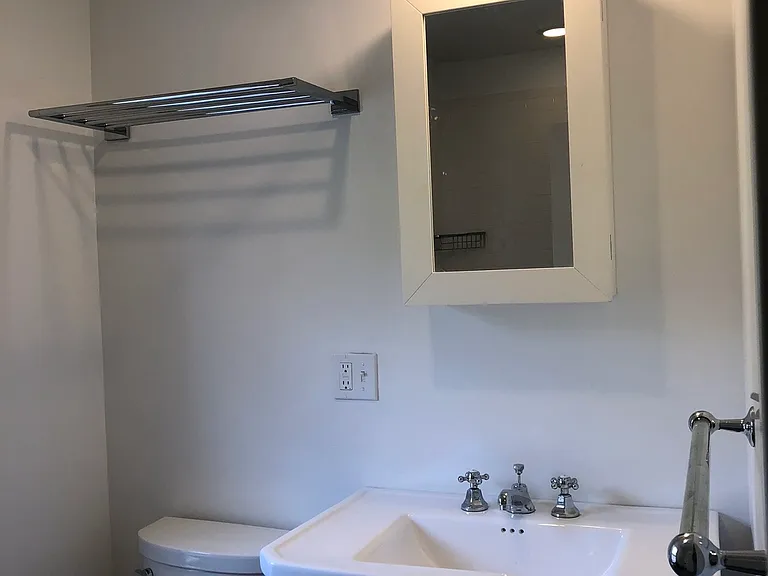 34 Garden St #1 — Photo 4