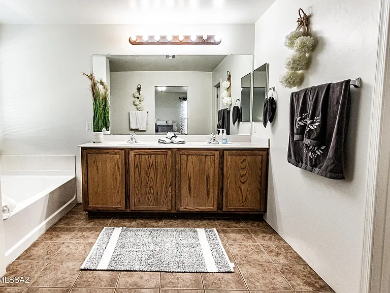 4830 S Vallecano Dr — Photo 27