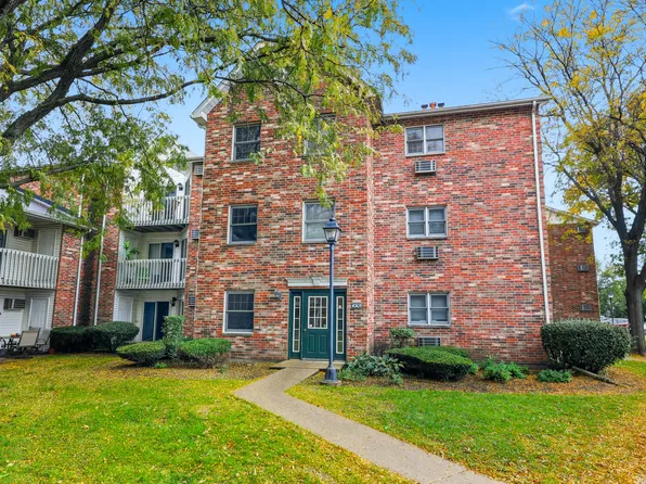 4305 W Shamrock Ln APT 1D, McHenry, IL 60050