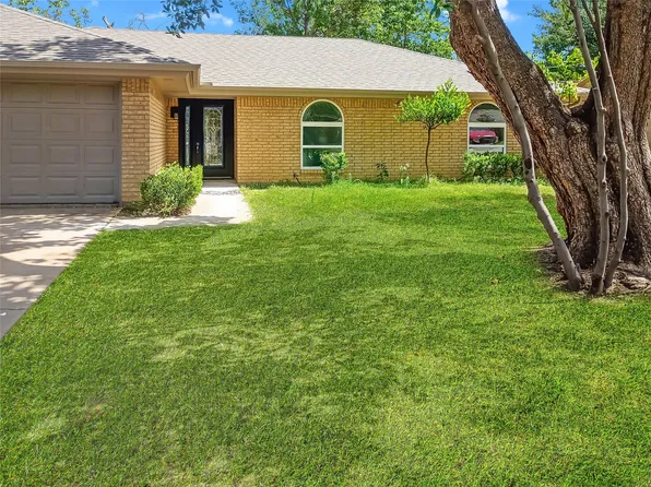 6451 Franwood Ter, Fort Worth, TX 76112