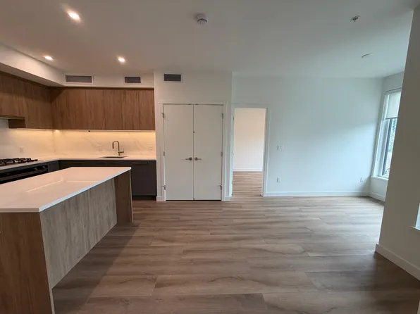 601 Rochester Ave #4XX, Coquitlam, BC V3K 0J6