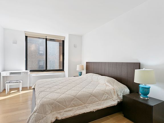 5th image of 155 W 70th St APT 7B