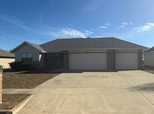 630 S Long Dr, Springfield, MO 65802