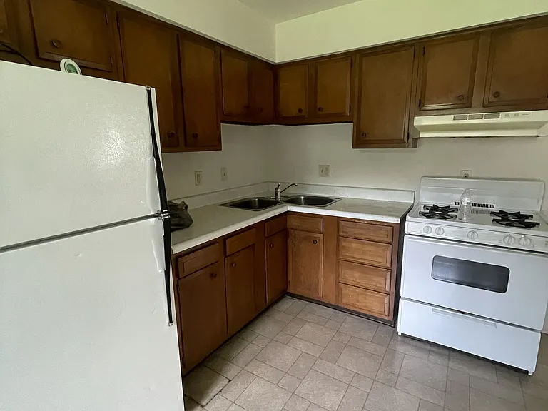 3071 N Center Rd — Photo 3