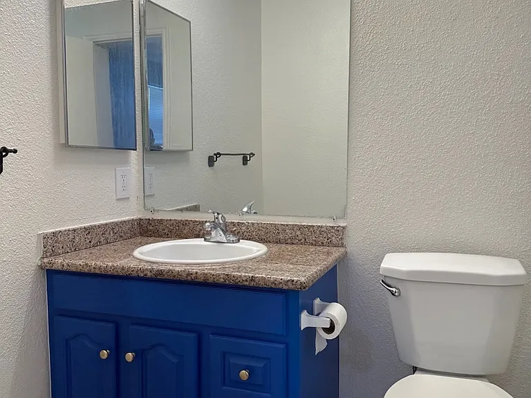 Unit Photo