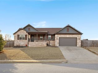 1105 Nemett Cir, Pea Ridge, AR 72751