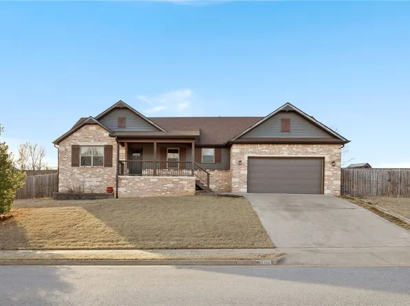 1105 Nemett Cir, Pea Ridge, AR 72751