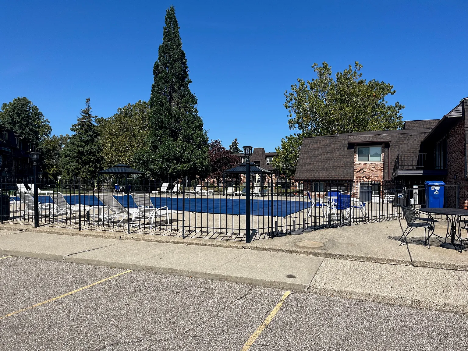1 bed, 715 sqft, $1,200 — Photo 2