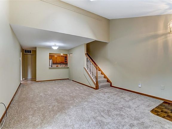 5th image of 8945 Fox Glove Way
