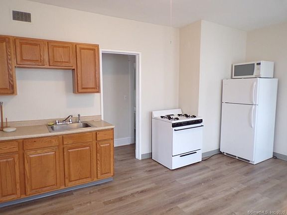 5th image of 454 Central Ave #2
