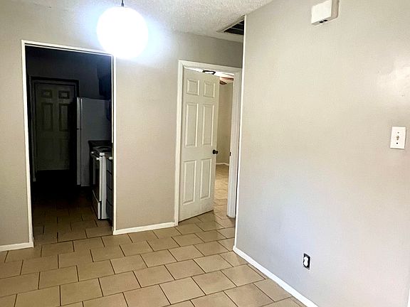 3rd image of 1714 Patricia St
