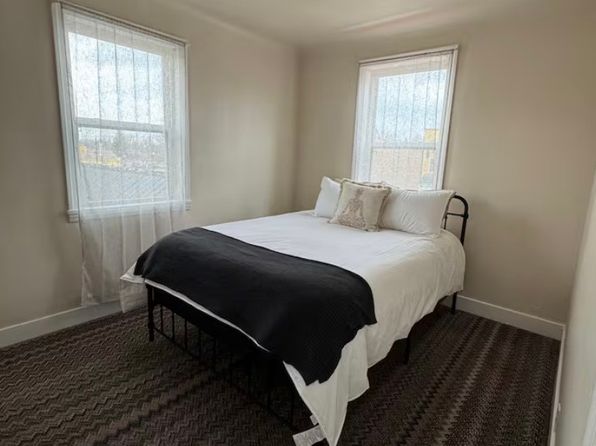 134 E Michigan Ave #1