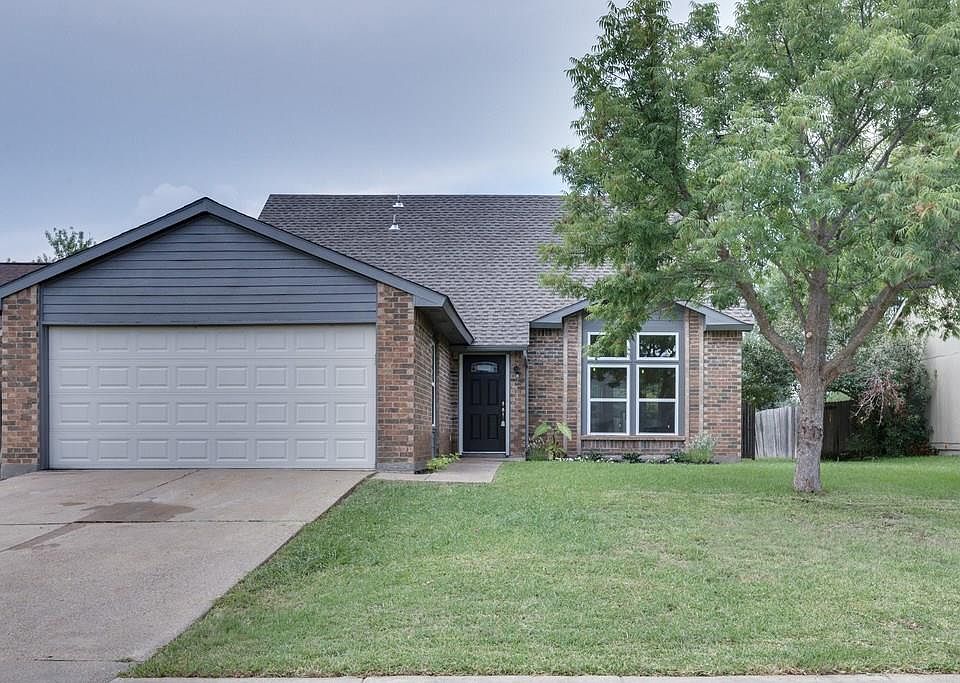 1st image of 703 Ponderosa Dr