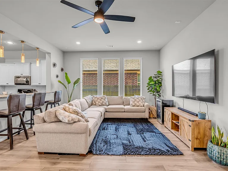 17330 Hartford Field Ln — Photo 4