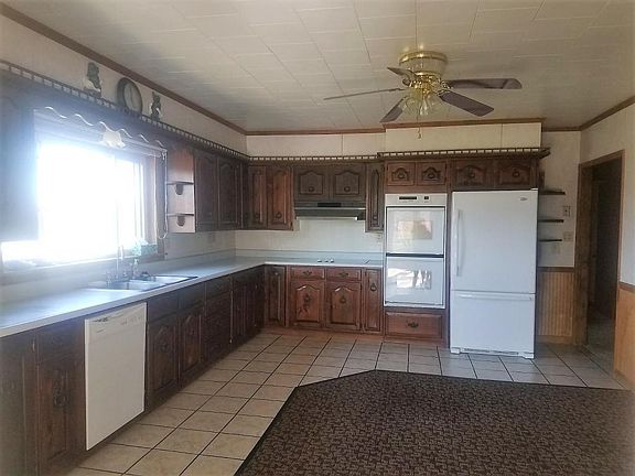 4th image of 204 Cherry St