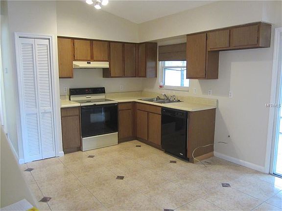 2nd image of 2533 Oak Hollow Dr