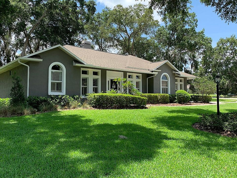 2nd image of 501 Citrus Wood Ln