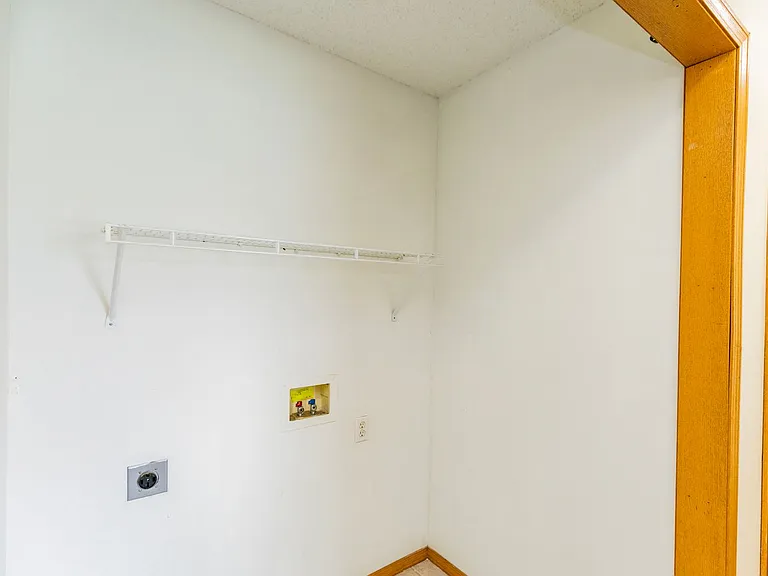 1502 Crescent St — Photo 12
