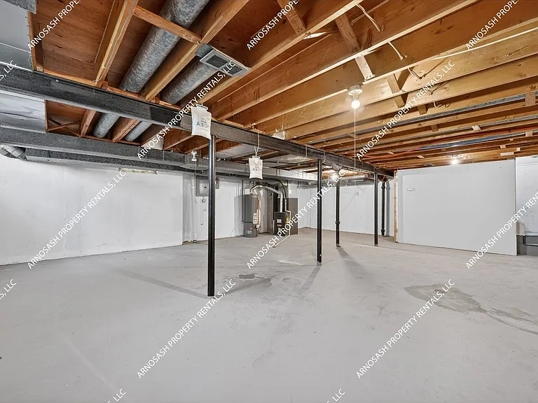 27345 Harvard Rd — Photo 41