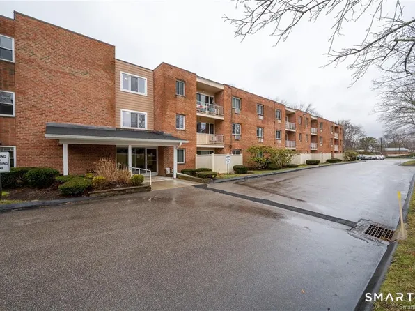 65 Westridge Road #D8, New London, CT 06320