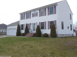15 Robin Dr, Brunswick, ME 04011
