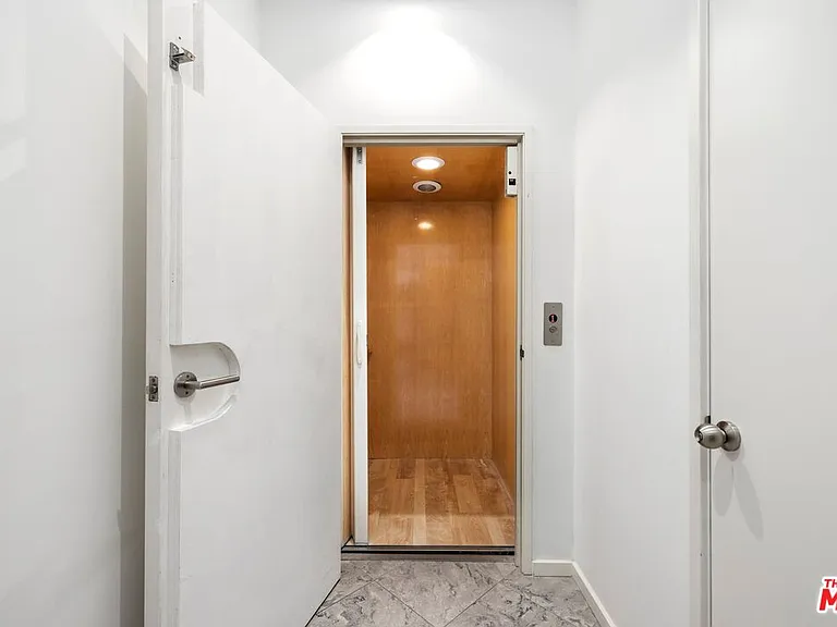 3007 Ocean Front Walk — Photo 15