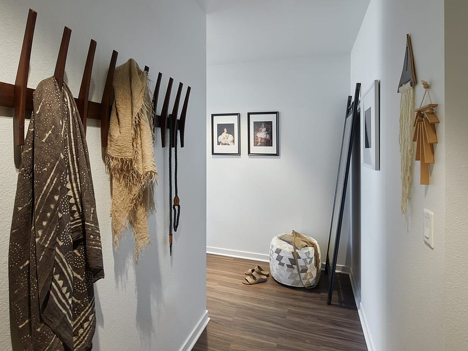 South Waterfront Model Renovation-Entry Hallway