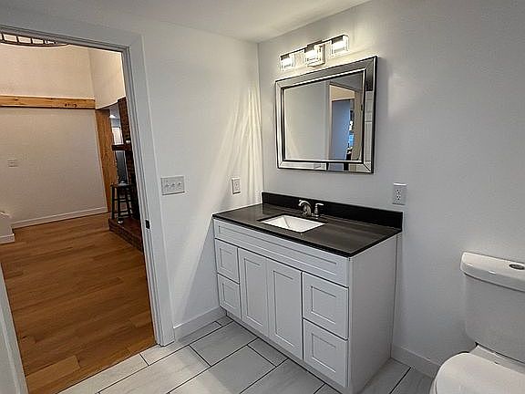 5th image of 137 Camden Ave